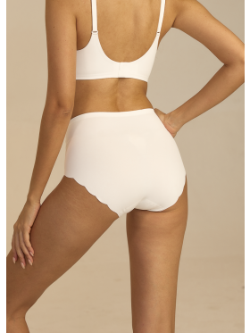 Femifemme 1001 hvid maxi trusse Femifemme 1001 hvid maxi trusse