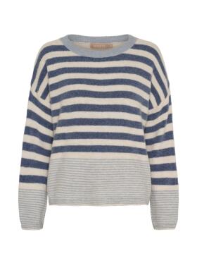 Marta Du Chateau Elara Strik