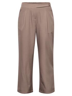 Sisters Point Viksa crop sand buks