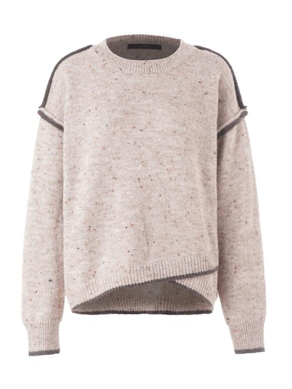 One Two Luxzuz - One Two Luxzuz Jessika strik