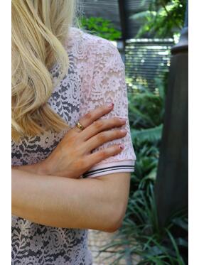 Libertè Essentiel Lacy rosa blonde t-shirt